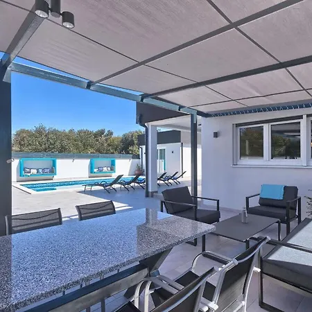 Вилла Vallelunga Comfortable Holiday