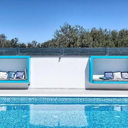 Vallelunga Comfortable Holiday